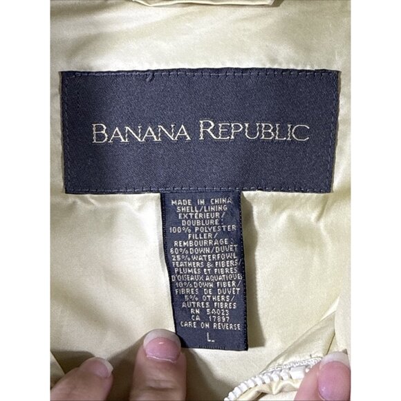 Banana Republic Puffer Vest Womens Size Large Ivory Full Zip Pockets Down Fowl - Picture 6 of 9